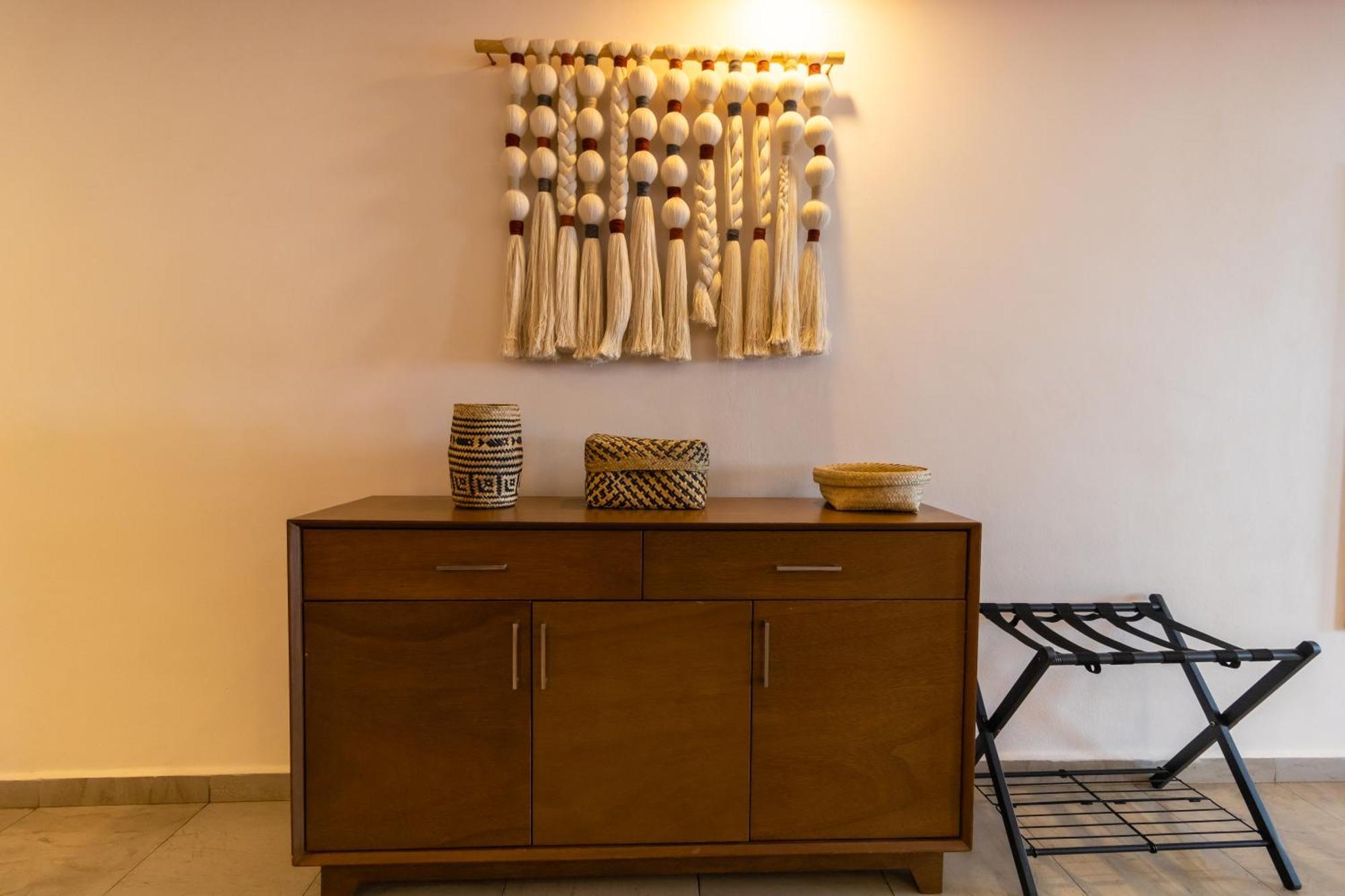 The Paramar Beachfront Boutique Hotel With Breakfast Included - Downtown Malecon ปูแอร์โตบาญาร์ตา ภายนอก รูปภาพ