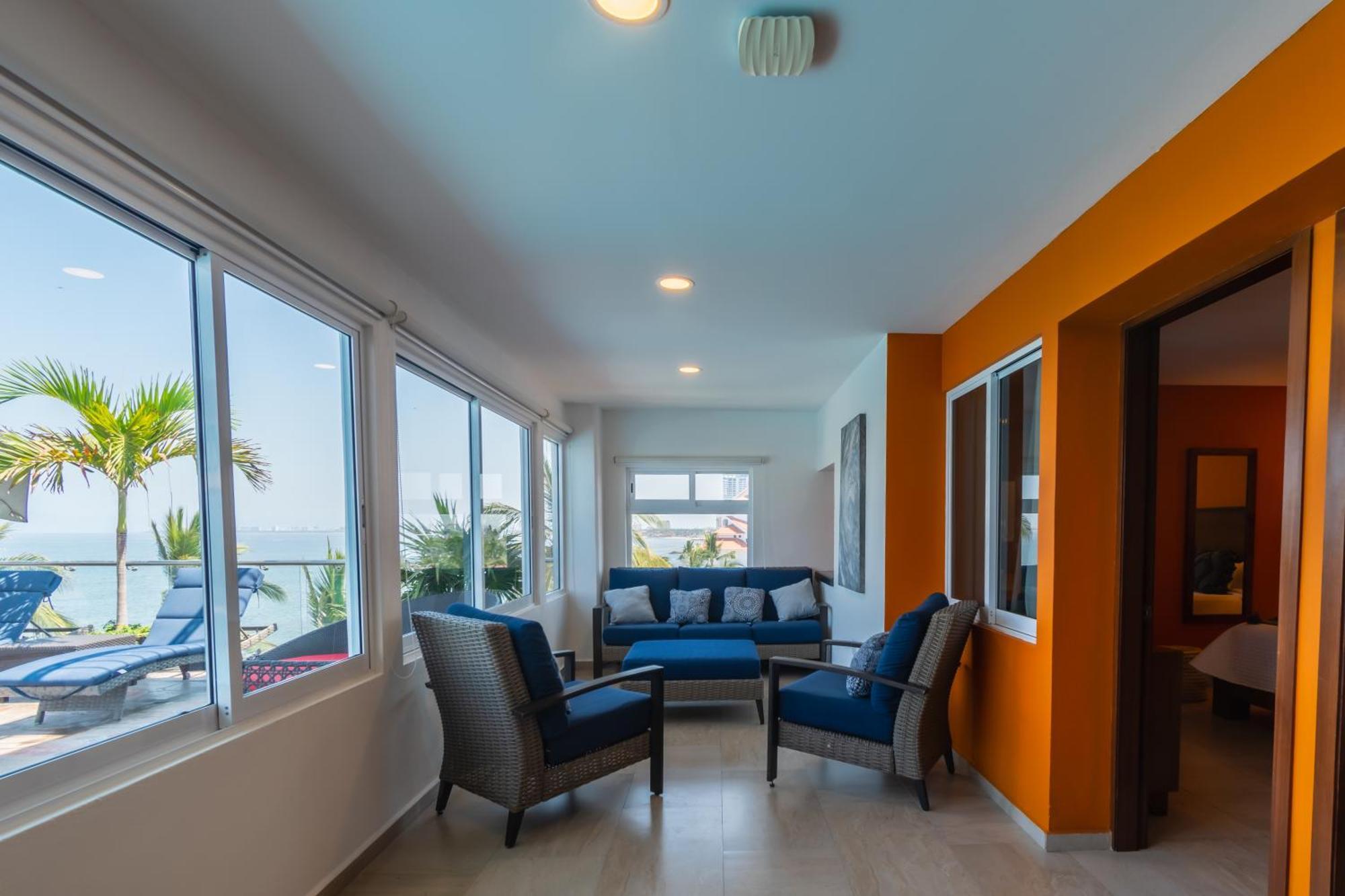 The Paramar Beachfront Boutique Hotel With Breakfast Included - Downtown Malecon ปูแอร์โตบาญาร์ตา ภายนอก รูปภาพ