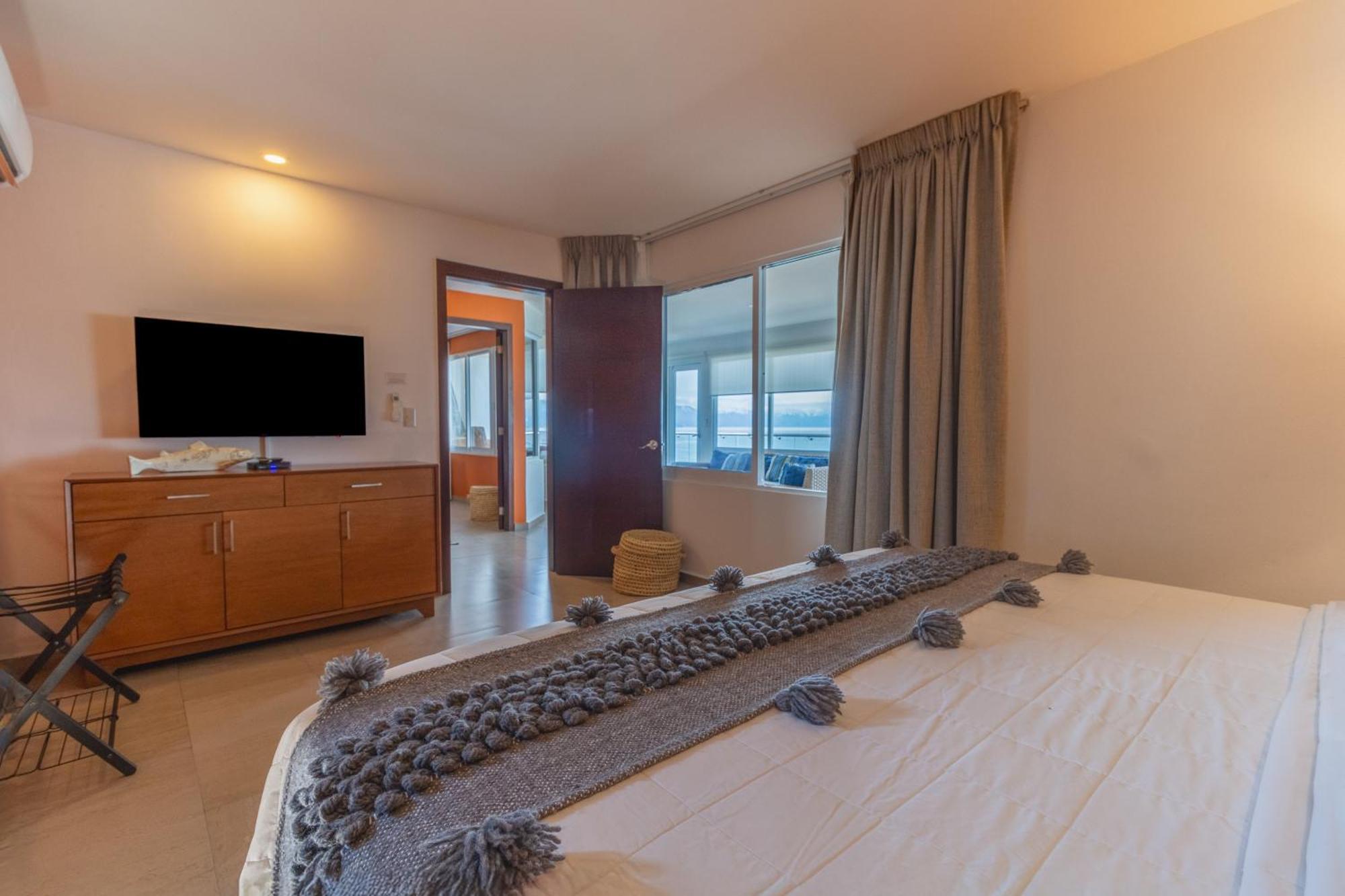 The Paramar Beachfront Boutique Hotel With Breakfast Included - Downtown Malecon ปูแอร์โตบาญาร์ตา ห้อง รูปภาพ